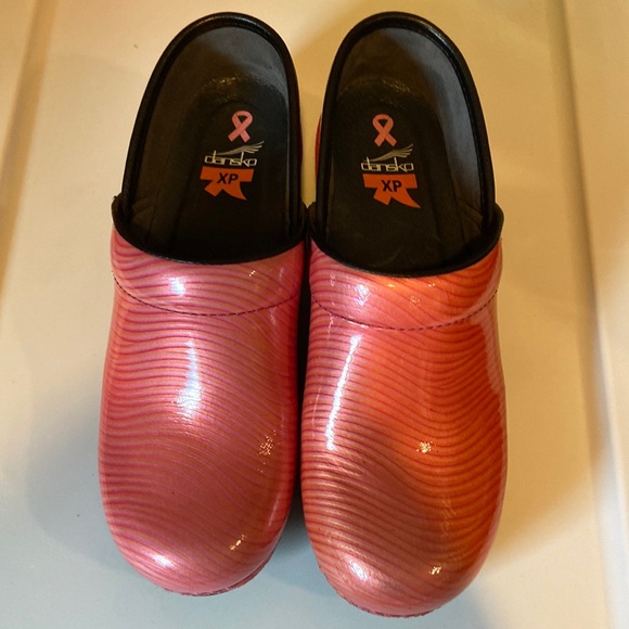 Dansko Shoes - Dansko Clog Pink/Black EUC October Breast Cancer Awareness Month Shoe Size 39